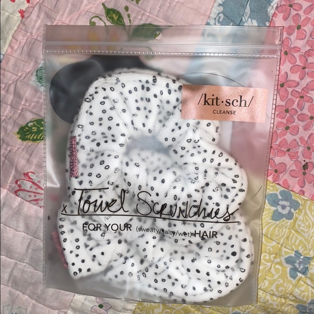 Kitsch towel scrunchies